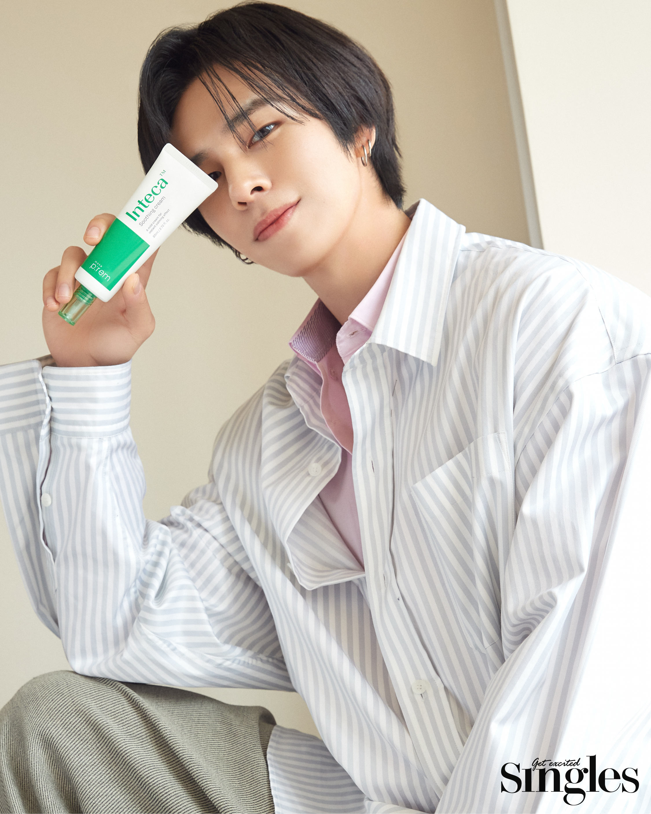 크래비티 세림과 메이크포렘 인테카 수딩 크림이 등장한 싱글즈 화보0